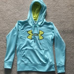 A women’s Under Armour sweat shirt